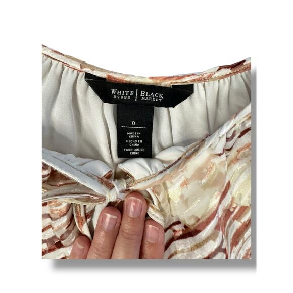 White House Black Market Silk Blend Burnout Blouse Size 0 Blush Ivory Romantic - Picture 2 of 6